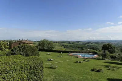 Image de Confortable appartement dans une maison de vacances avec Wifi, climatisation, piscine, Tv et parking