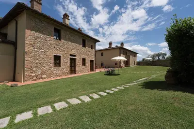 Bel appartement dans une maison de vacances avec climatisation, Wifi, piscine, Tv et parking