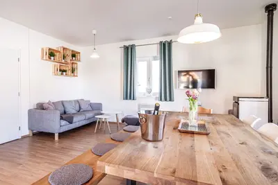 Image de Magnifique maison de vacances privée avec Wifi, Tv, terrasse, animaux admis et parking
