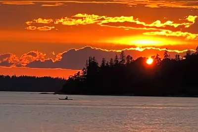 Image de Stowaway Cottage Lakefront Property on Ambajejus Lake, Near Baxter State Park