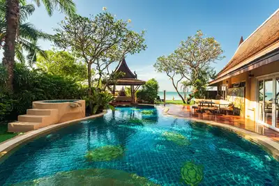 Image de Gala Beachfront ~ Private Beachfront Villa ~ Seaside Terrace, Pool, Sauna, Bbq