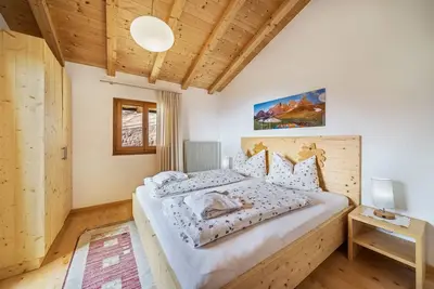 Image de Appartement \"Eggerhof Familienparadies\" avec vue sur le lac, accès au lac et Wi-Fi.