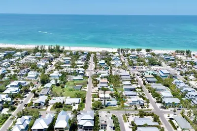 Image de Family-Friendly Duplex Near Beaches & Local Shops - A Place In Paradise Unit A