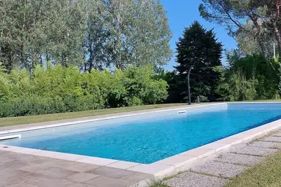 Ferme toscane typique avec piscine d'eau salée privée et immense jardin