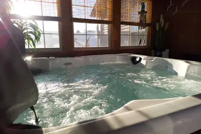 Image de Hot Tub Hideaway 3 Br