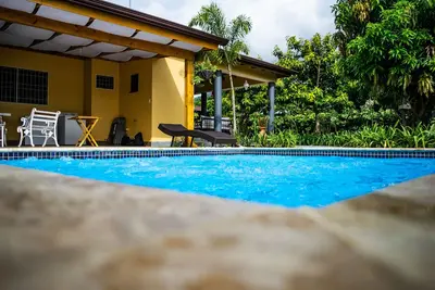 Image de Beautiful Villa with heated Picuzzi and views of the mountains.