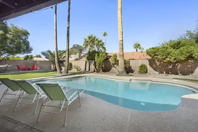 Private Paradise in Shea Heights, Phoenix