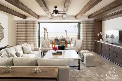Image de Ocean front 2 bedroom 3 baths 2700 sq ft Penthouse, in private golf community