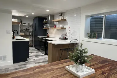 Image de Modern 2-Bdr *New Remodel *25m to Ski and Airport