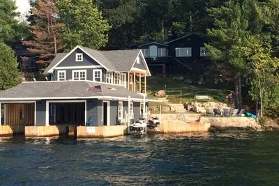 Image de Alexandria Bay Waterfront House with separate Boathouse