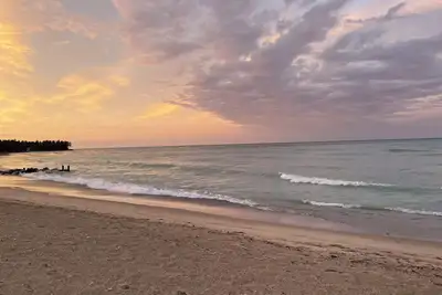 Image de Cozy 3-bedroom vacation home just steps to Lake Huron