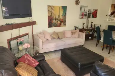 Image de Entire Condo. Caltech Area. 2 Bedroom, 2 1\/2 Bath
