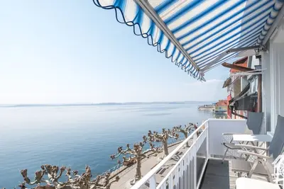 Image de 3-room apartment with balcony directly on the lake promenade