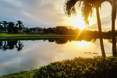 Image de Gated Grand Harbor Townhome with beautiful views of the golf course and water