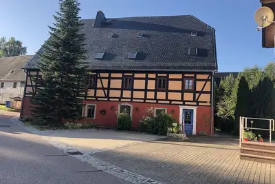 Image de Large vacation apartment in the Erzgebirge with 3 bedrooms and garden area