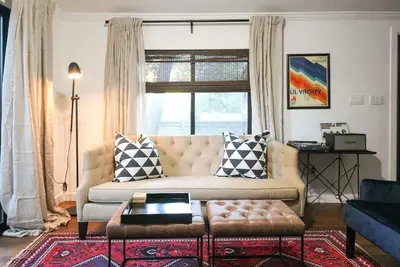 Image de Walk to Exceptional Dinners, Popular Nightlife and Townlake Hike and Bike Trails