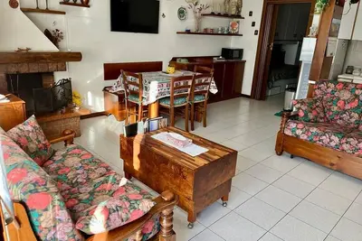Image de Appartement avec vue sur la montagne au-dessus du lac de CĂ´me