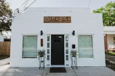 Image de Olivia downtown, industrial chic