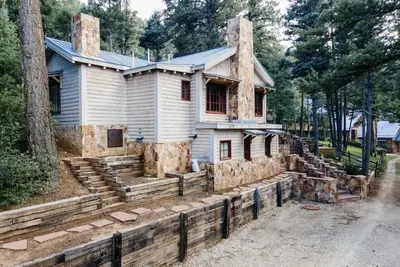 Image de Elegant Chalet in Taos Canyon