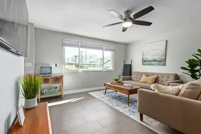Image de Modern Old Town Scottsdale Townhome