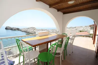 Image de Appartement de trois chambres prés de la plage Baie Zarace (Dubovica), Hvar (A-8781-a)