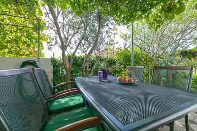 Image de Appartement de deux chambres avec la terrasse et la vue sur le mer Brela, Makarska (A-20065-b)