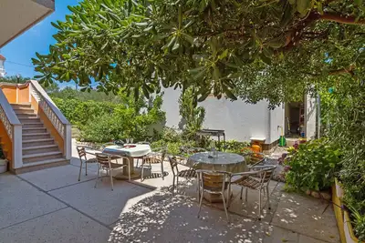 Image de Appartement d'une chambre avec le balcon Barbat, Rab (A-20080-d)