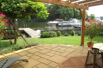 Image de Directly on the water with its own jetty in Berlin - Köpenick