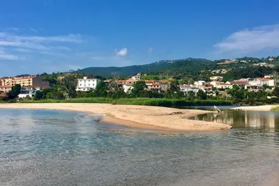 Image de Villa les pieds dans l'eau, classée 4 étoiles, avec une vue mer exceptionnelle