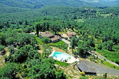 Image de Federico farmhouse with swimming pool and jacuzzi, panoramic position in Chianti