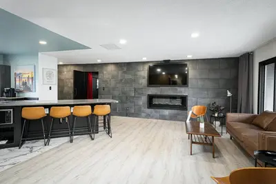 Image de Modern 3 Br home w/ hot tub, movie room, dog park