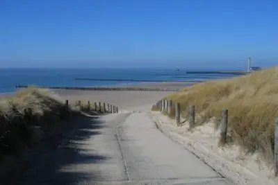 Image de 6 pers. Apartment, 3 sep. Sleeping room, 300 m v. Beach, constantly modernized and clean