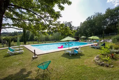 Image de Charmant chalet situé sur un domaine arboré