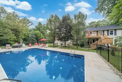 Image de Historic Fenn Hill Estate w/Idyllic Vineyard Views - Arcade, Hot Tub, Fire Pit & Pool
