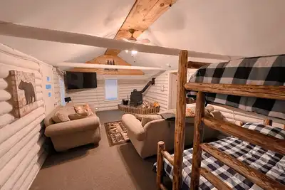 Image de Cozy cabin, private 10 acres close to atv trail & lake