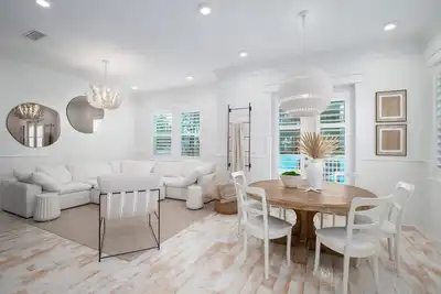 Image de Prominence 3bd 2. 5ba Sleeps 7 Golf Cart 4 Bikes Near Beach Lg Pool \"Big Chill\"