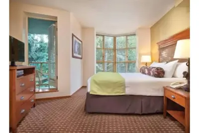 Image de 1 Br Condo @ Whistler Village