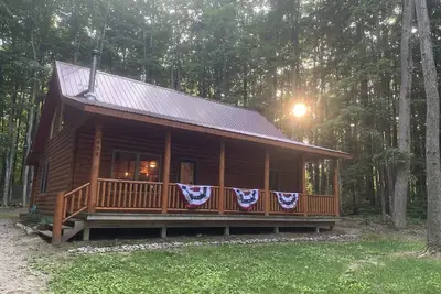 Image de Lakes of the North Cabin near trails - Access to Clubhouse with Pool and Hot Tub