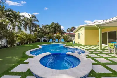 Image de Coconut Cottage: Pool & Spa, 1 Block to Beach by Anna Maria Life Vacation Rentals