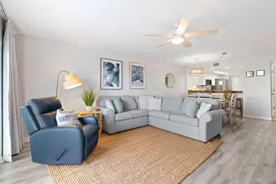 Image de Summer Availability - Book Now!