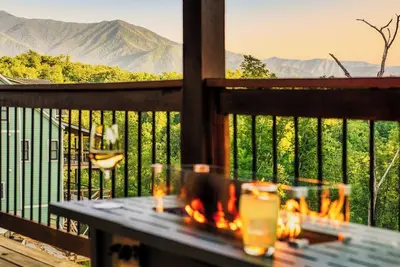 Image de Mountain View l 3mi to Gatlinburg l Hot Tub l Game Room l Pack N Play