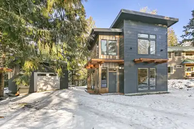 Image de Contemporary and Cozy Cabin