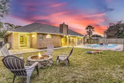 Image de Tipsy Tiki Escape: Pool, Games & close to beach!
