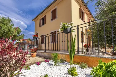 Image de Appartement de deux chambres avec le balcon et la vue sur le mer Cizici, Krk (A-20430-a)