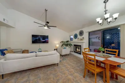 Image de Near Nw Hospital / 3 Br & 2 Ba / Fenced / Garage