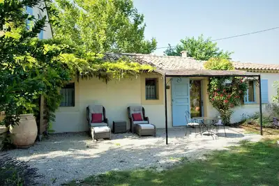 Image de Chambre d'hotes climatisée Provence Calme Campagne Piscine Spa privatif