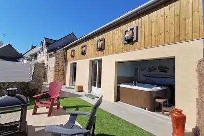 Image de La gite de la Baleine avec son Jacuzzi