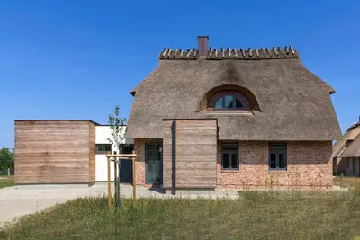 Image de Strandwall das Atelierhaus Unter Reet fĂĽr bis zu 8 Personen mit Dir. Seeblick