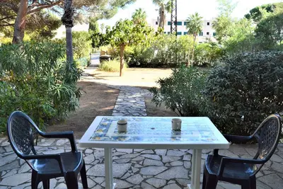 Image de Studio cosy avec jardin, proche plage à Cavalaire-sur-Mer, parking inclus