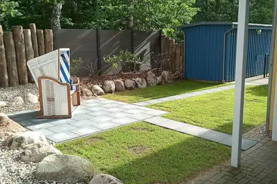 Image de Zentrale 2 Zimmer-fewo fĂĽr 4 Pers. , Terrasse mit Strandkorb